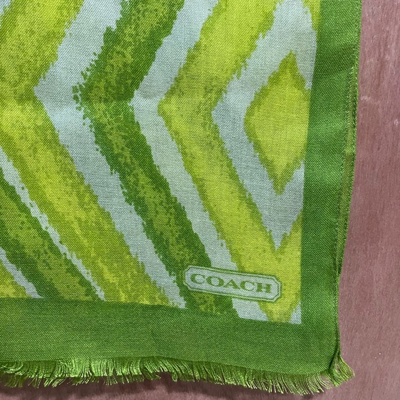 ๐๐HP๐๐Coach "RARE"- NWT Madison Tote #20466SV/KIWI w/ Scarf & Bracelet-All NWT - Picture 15 of 16